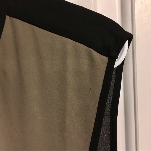 BOGO FREE - Sleeveless Blouse - Picture 3 of 4